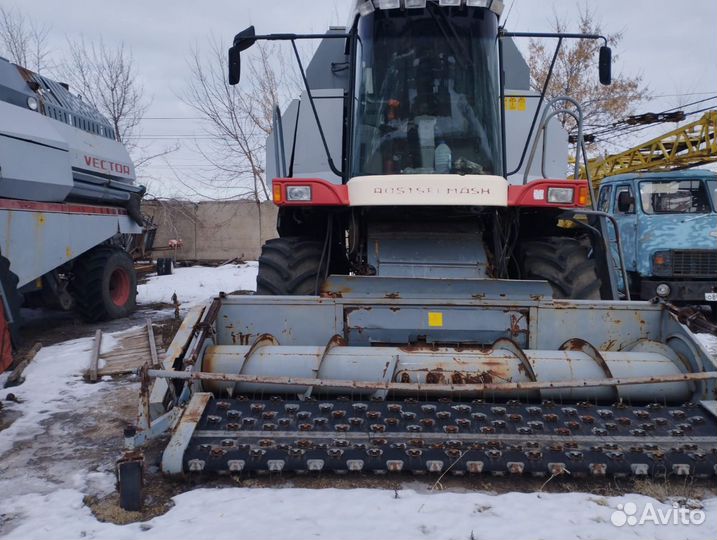 Комбайн Ростсельмаш Vector, 2007