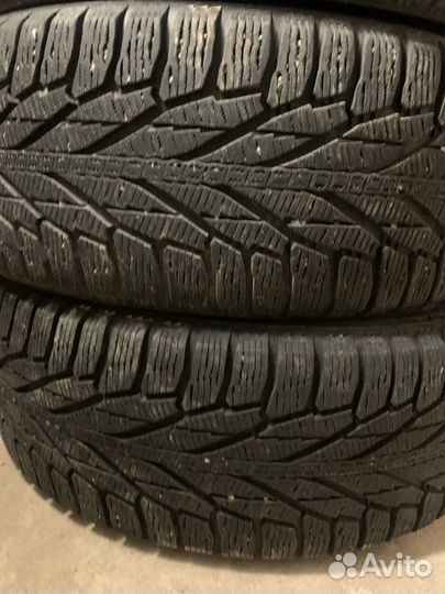 Nokian Tyres Hakkapeliitta R2 SUV 235/60 R17 106R