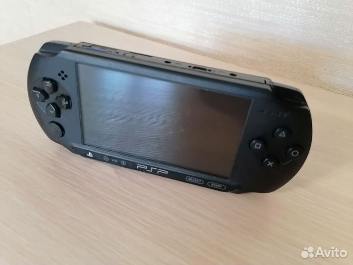 PSP E1008 8gb +999игр Прошита
