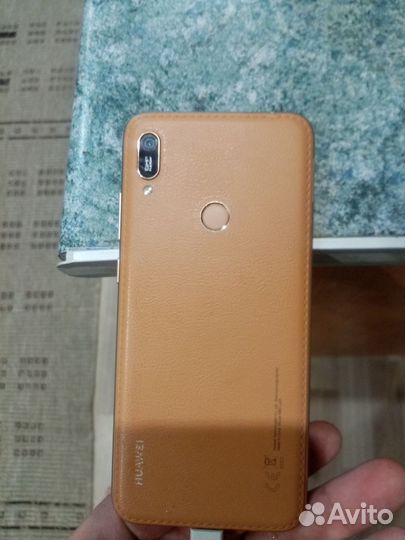 HUAWEI Y6 (2019), 2/32 ГБ