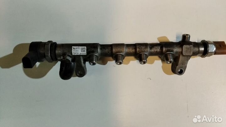 03L089N 057130764AB топливная рампа VW 2.0TDI