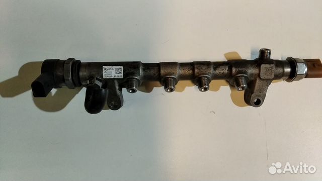 03L089N 057130764AB топливная рампа VW 2.0TDI