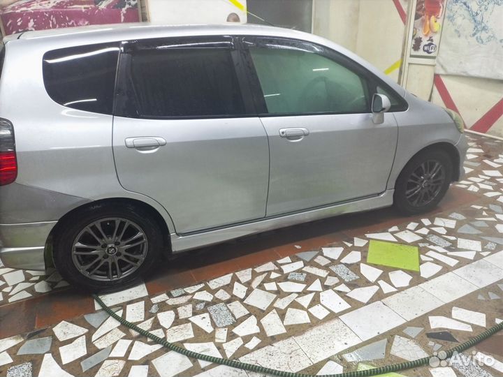 Honda Fit 1.3 CVT, 2002, 250 000 км