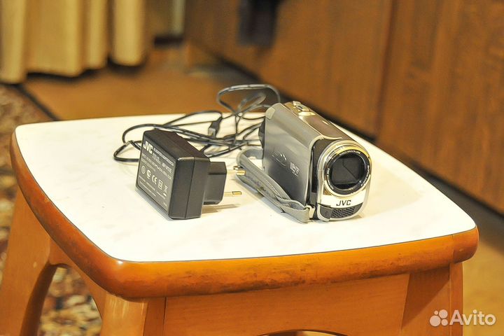 Видеокамера JVC GZ-MG330HER