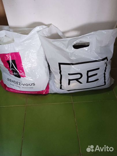 Два больших пакет брендовые вещи