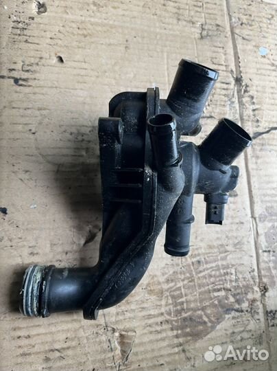 Peugeot 308 корпус термостата в сборе