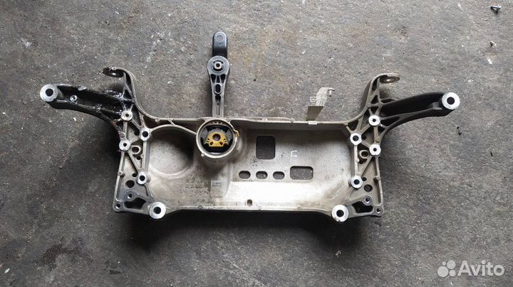 Балка под двс Volkswagen Passat B6 BZB 2007