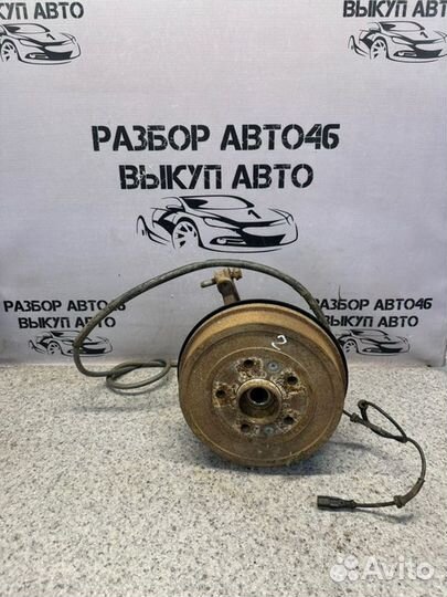 Кулак задний правый Renault Duster 1