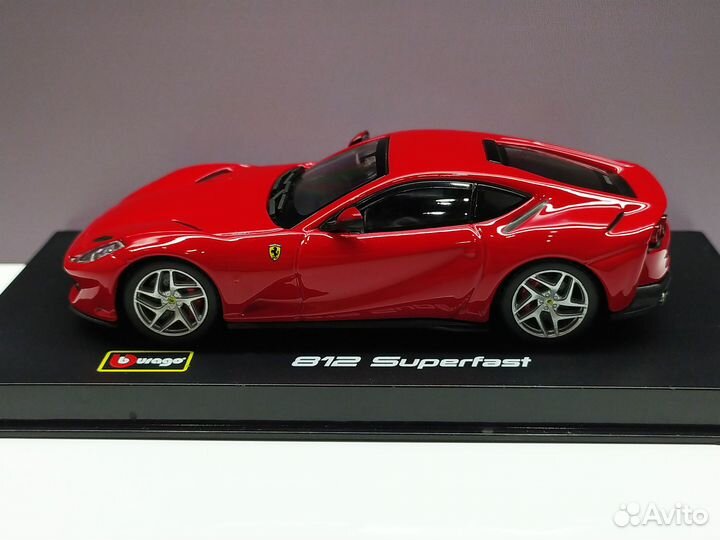 1:43 Ferrari 812 Superfast