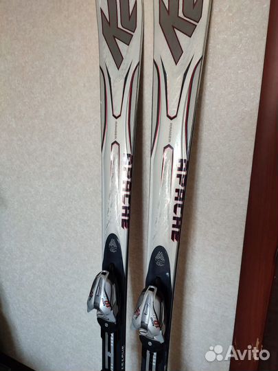 Горные лыжи и ботинки