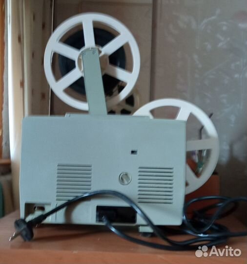 Кинопроектор 