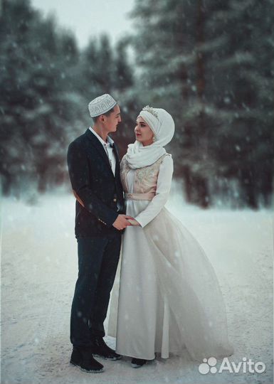 Платье на никах