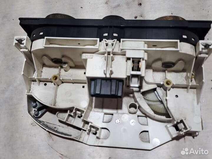 Блок управления отопителем Volkswagen Passat B5