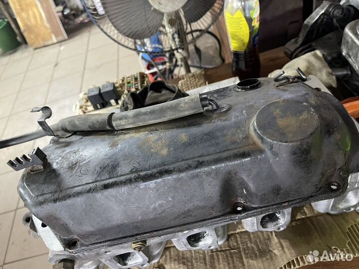 Клапанная крышка galant 8 6a13