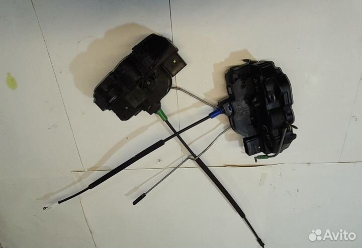 Замок передней,задней двери Opel Astra J