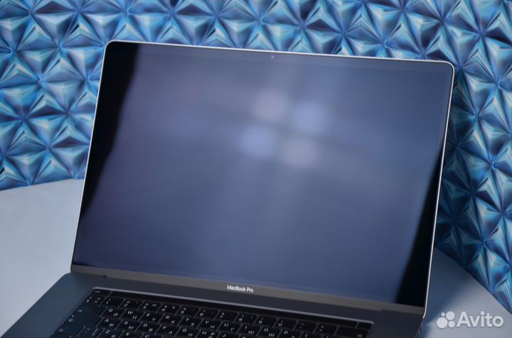 MacBook Pro 16 2019 512Gb Ростест, 155 циклов