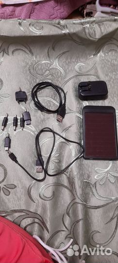 Зарядное устройство на iPhone, mp3, фотоаппаратов