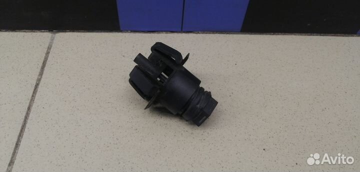 Отбойник капота 5-serie GT F07 2009-2016