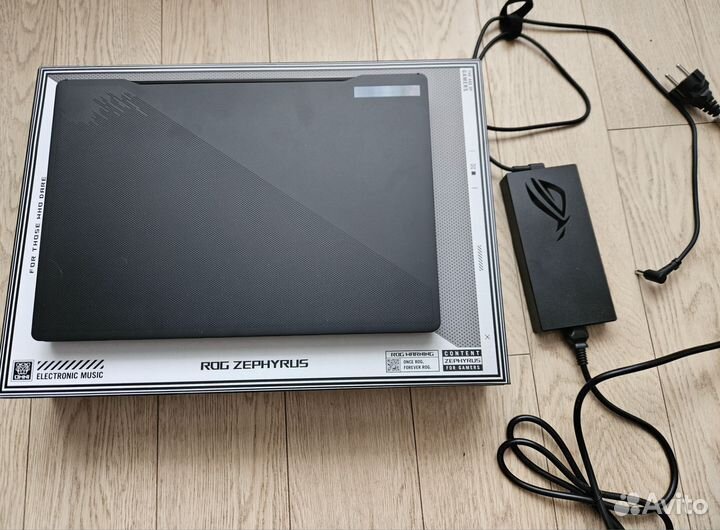 Asus ROG Zephyrus M16 GU604VI-N4037W