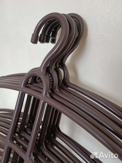 Вешалки плечики тройные