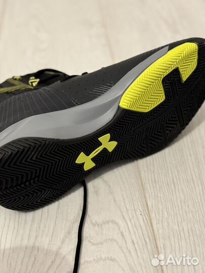 Кроссовки мужские under