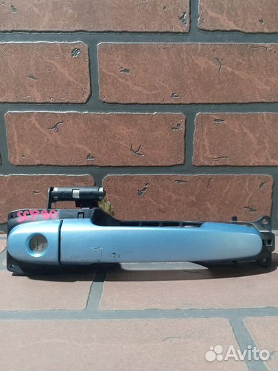 Ручка двери внешняя toyota vitz KSP90 1krfe FR/RH