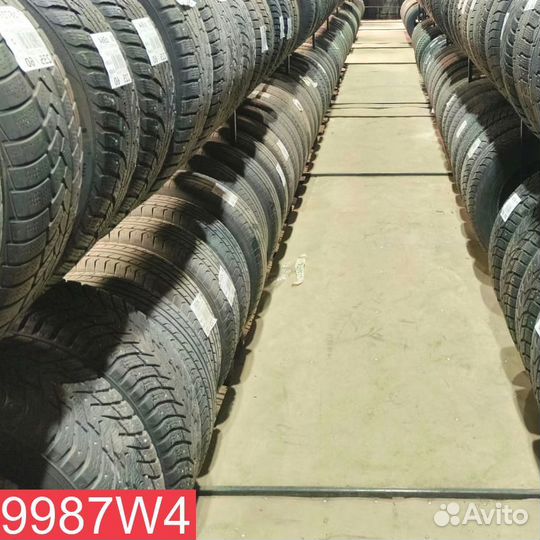 Dunlop SP Winter Ice 01 215/60 R16 95M