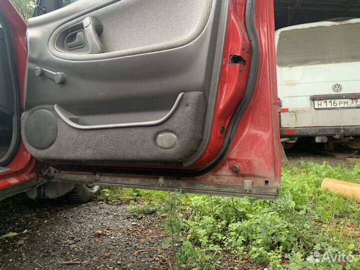 Двери на Мазду и не только 626 GE седан 1994г