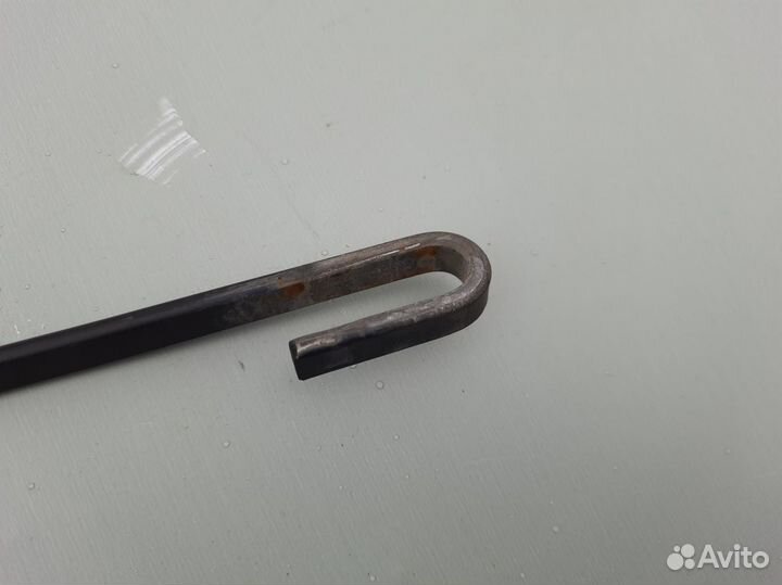 Поводок стеклоочистителя правый Audi A6 C5