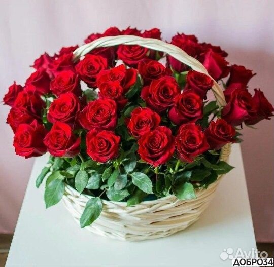 Розы в корзине с доставкой Корзина свежих цветов