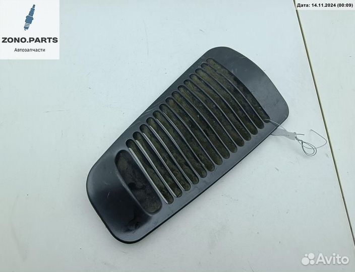 Обшивка багажника 7MO868479C на Seat Alhambra (2000-2010)