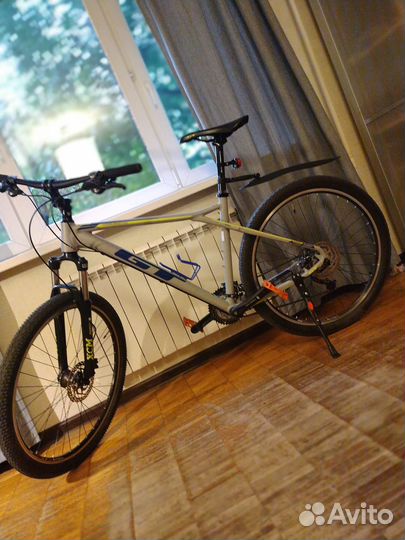 Велосипед горный GT Avalanche Comp 27,5