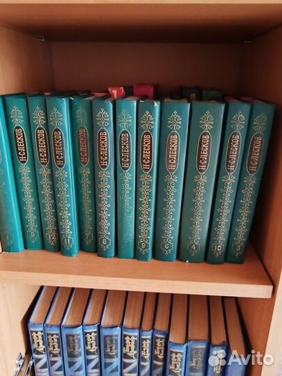 Книги отдам бесплатно в дар