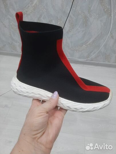 Кроссовки для девочки