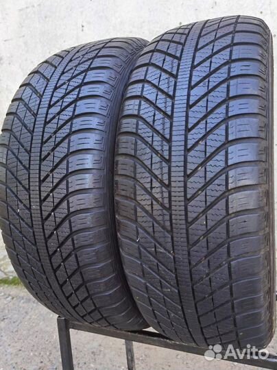 Goodyear Vector 4Seasons 205/50 R17 89V