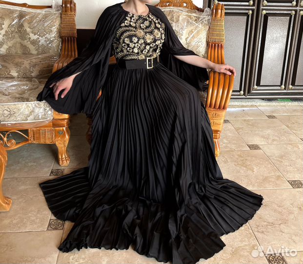 Вечернее платье