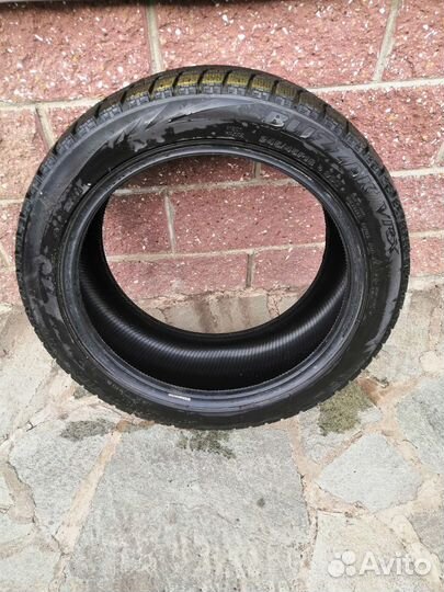 Bridgestone Blizzak VRX2 245/45 R18