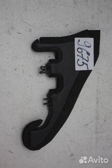 Пыльник переднего крыла Nissan Tiida C11