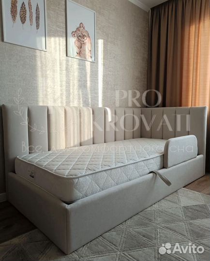 Детская кровать с мягкими бортиками