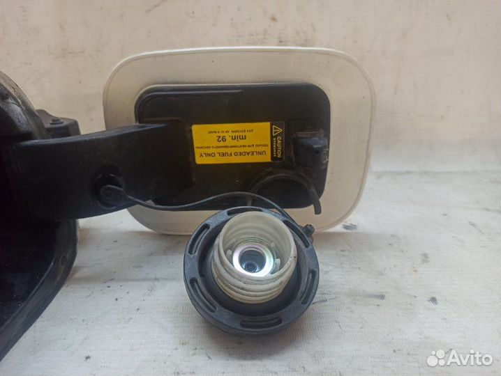 Лючок топливного бака Kia Quoris KH G6DJ 2014