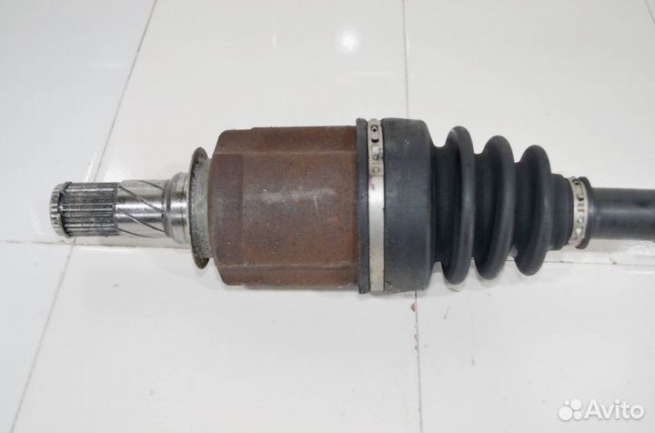 Приводной вал передний левый Nissan Pathfinder R52
