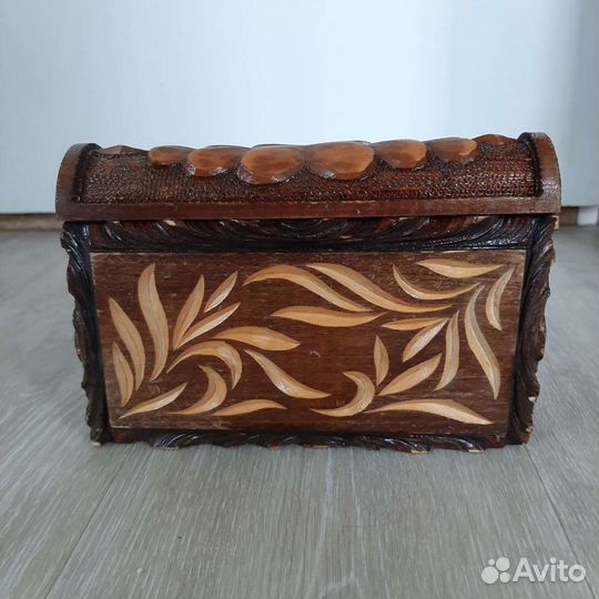 Шкатулка деревянная