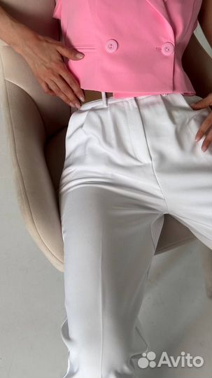 Жилетка розовая костюмная. Размеры S M