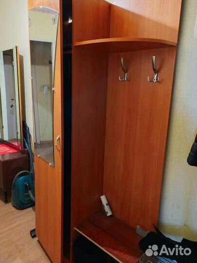 Шкаф в прихожую бу