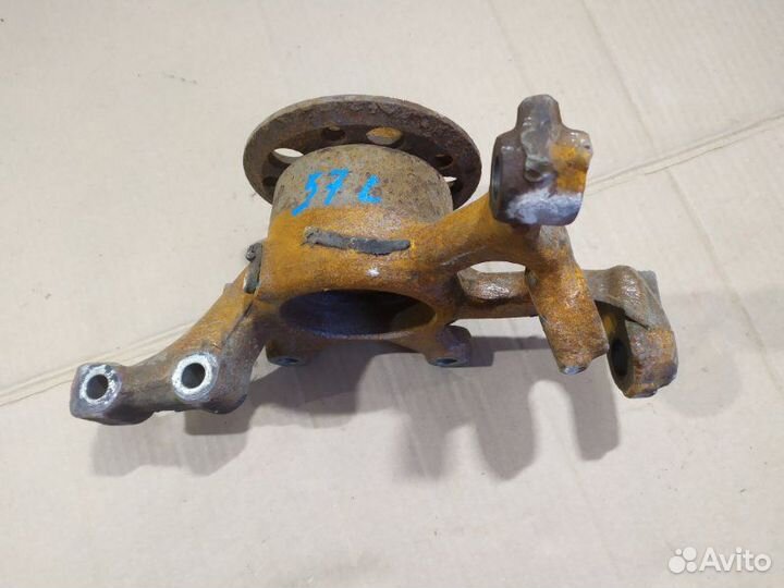 Кулак поворотный передний левый Mercedes Glk Х204