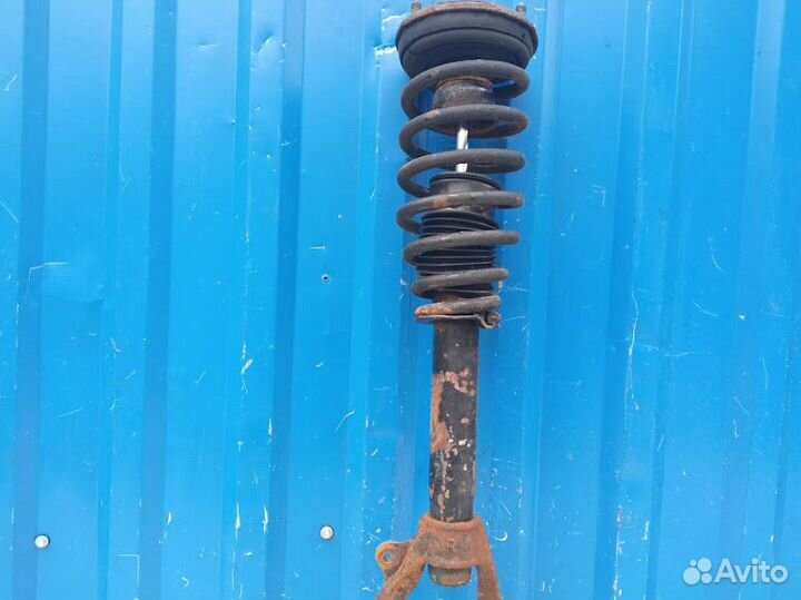 Амортизатор передний правый Mitsubishi Galant 8