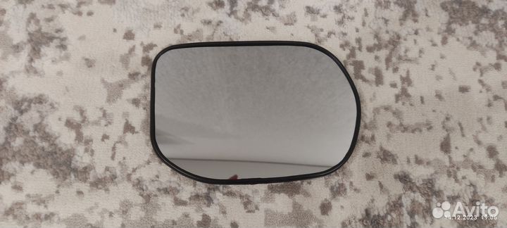 Правое боковое зеркало хонда цивик 4 д