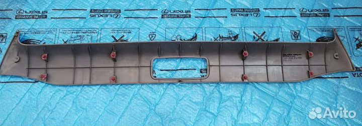 Накладка багажника Lexus Lx 470