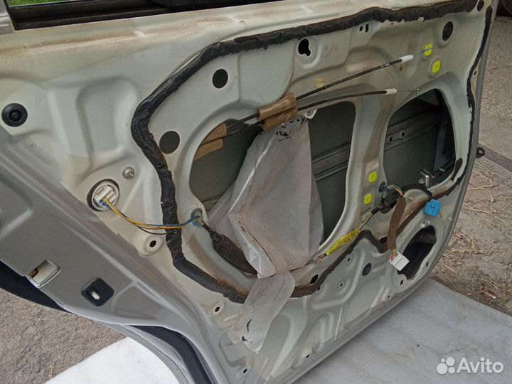 Дверь задняя левая на honda stream