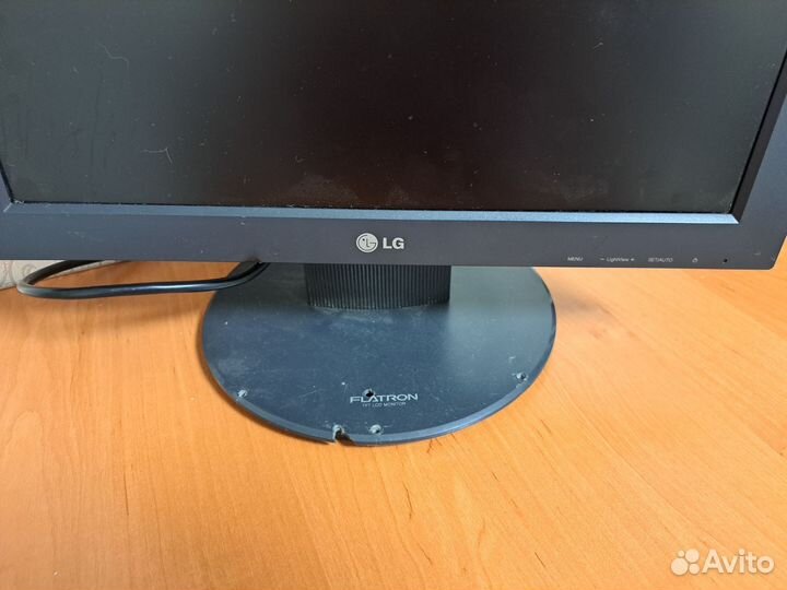 Монитор LG